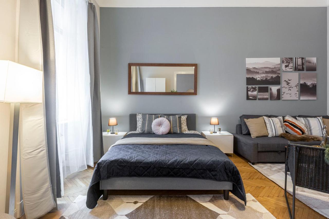 Spacious & Cozy Downtown Apartment With Balcony Budapest Ngoại thất bức ảnh