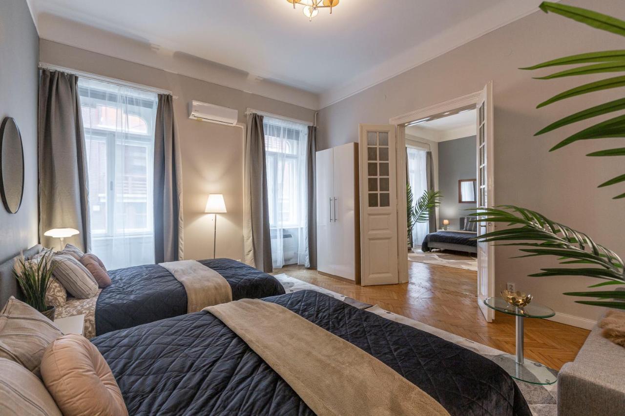 Spacious & Cozy Downtown Apartment With Balcony Budapest Ngoại thất bức ảnh