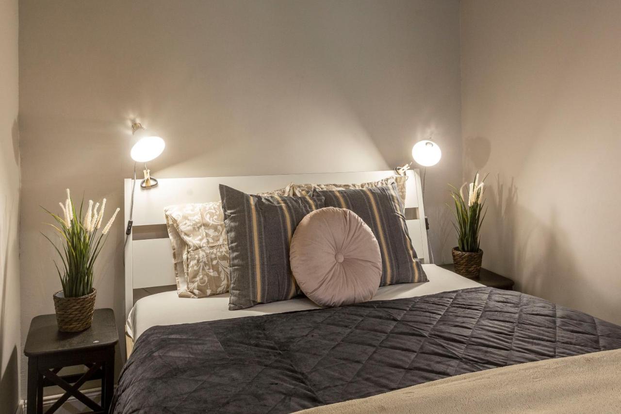 Spacious & Cozy Downtown Apartment With Balcony Budapest Ngoại thất bức ảnh