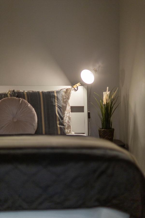 Spacious & Cozy Downtown Apartment With Balcony Budapest Ngoại thất bức ảnh